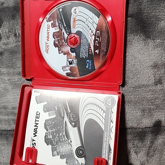 PS3 Need for Speed Most Wanted plus Need for Speed Rivals - Picture 3 of 4